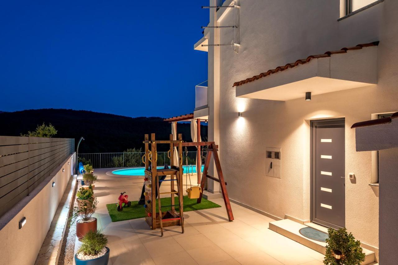 Villa Lucatoni - Heated Pool Šibenik Exteriör bild